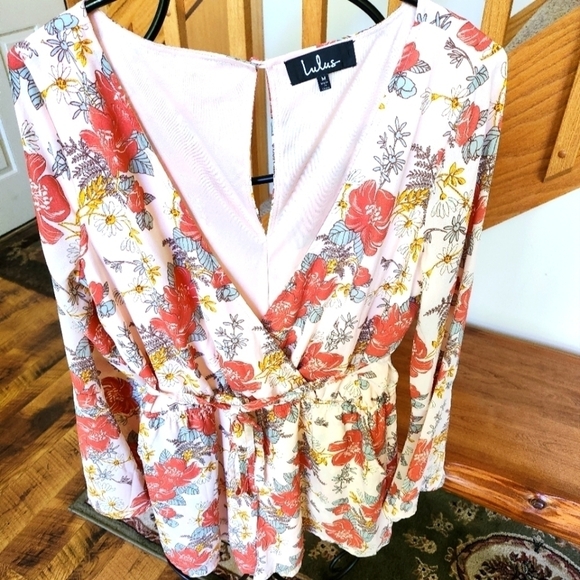 Lulu's Bell Sleeve Floral Cross Front Closure Sz. M Romper - Picture 1 of 12